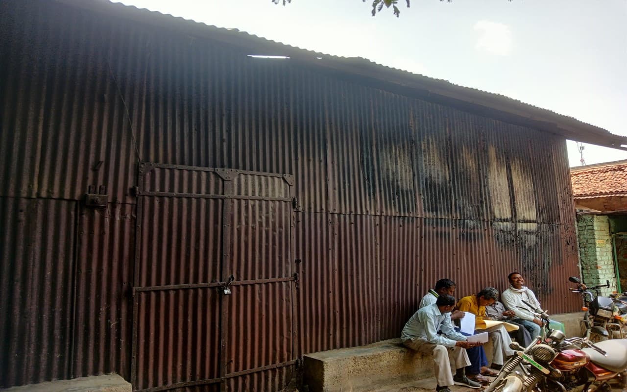 झारखंड : हजारीबाग के रिकॉर्ड रूम में घंटों मशक्कत के बाद आग पर पाया काबू, दस्तावेज सुरक्षित