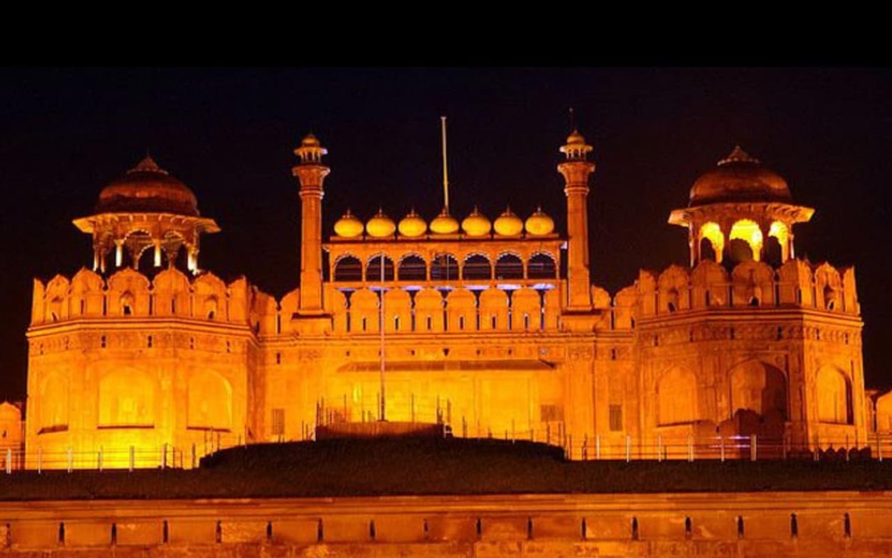 Red Fort: लाल किले पर आज से पर्यटक ले सकेंगे जय हिन्द साउंड एंड लाइट शो का आनंद, तैयारियां पूरी