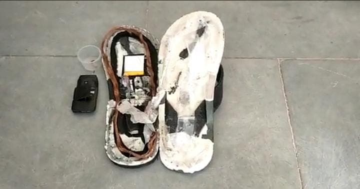 REET Exam 2021: अजमेर में ब्लूटूथ के साथ पकड़ा गया अभ्यर्थी, जयपुर में पुलिस ने सॉल्वर गैंग पर कसा शिकंजा