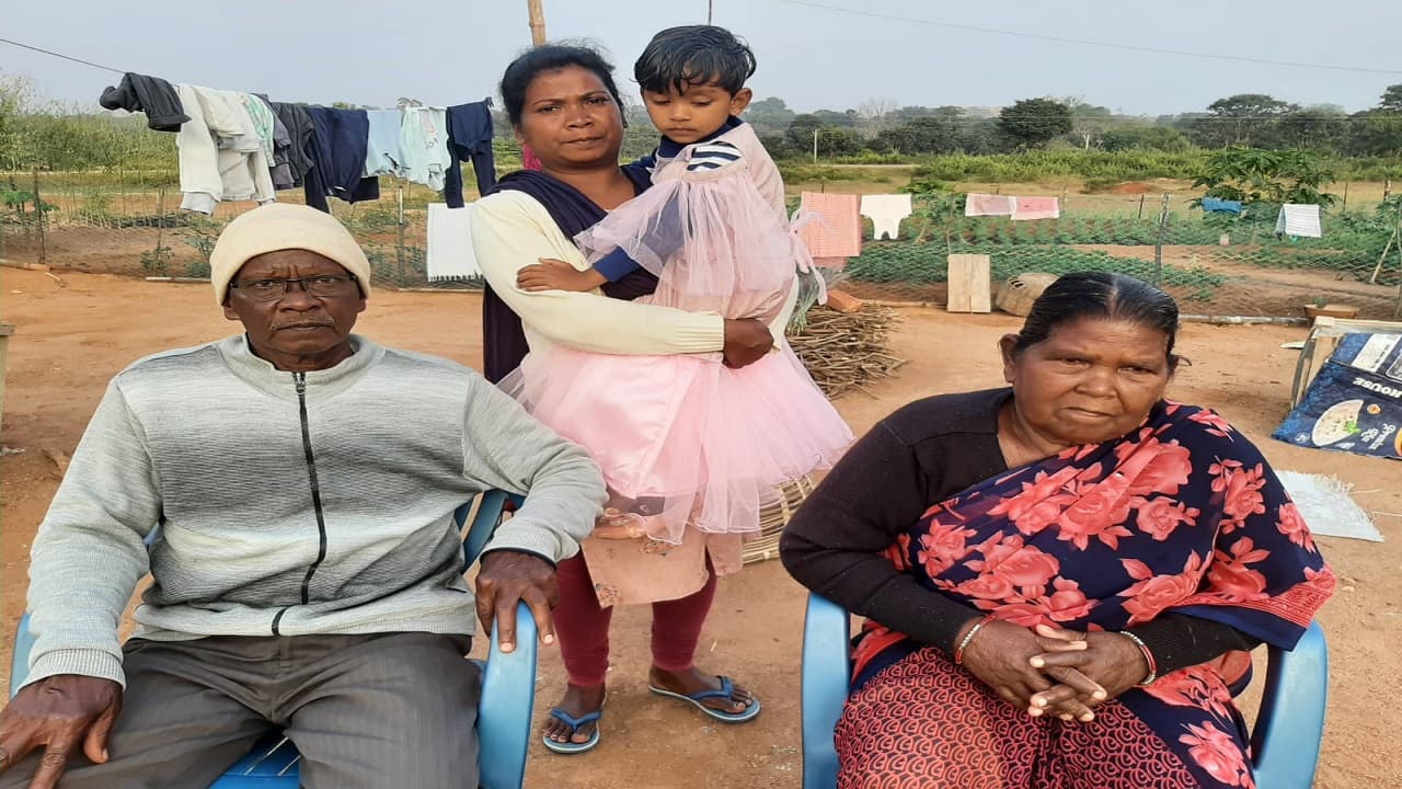 Jharkhand News: गुमनामी में जी रहे 1971 की भारत-पाक लड़ाई में शहीद सैनिकों के परिवारों की क्या है पीड़ा Jharkhand News: गुमनामी में जी रहे 1971 की भारत-पाक लड़ाई में शहीद सैनिकों के परिवारों की क्या है पीड़ा