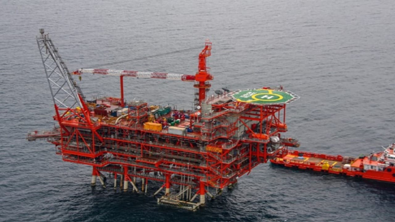 Reliance Industries करने जा रही ऐसा काम, अगले महीने से 14 प्रतिशत तक घट सकते हैं गैस के दाम, जानें डिटेल