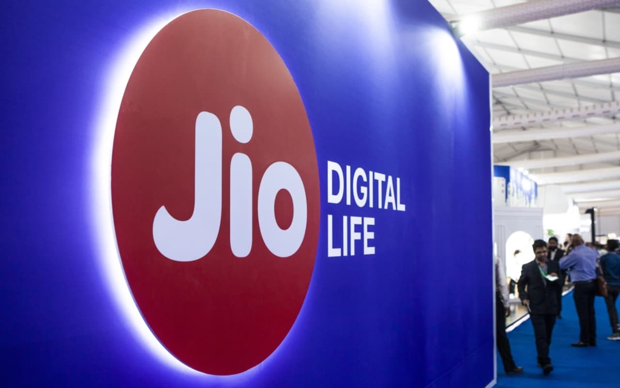 JIO के दो जादुई प्लान्स गायब, अब यूजर्स को नहीं मिलेगा अनलिमिटेड 5G डेटा, दोने होंगे इतने अधिक रुपये