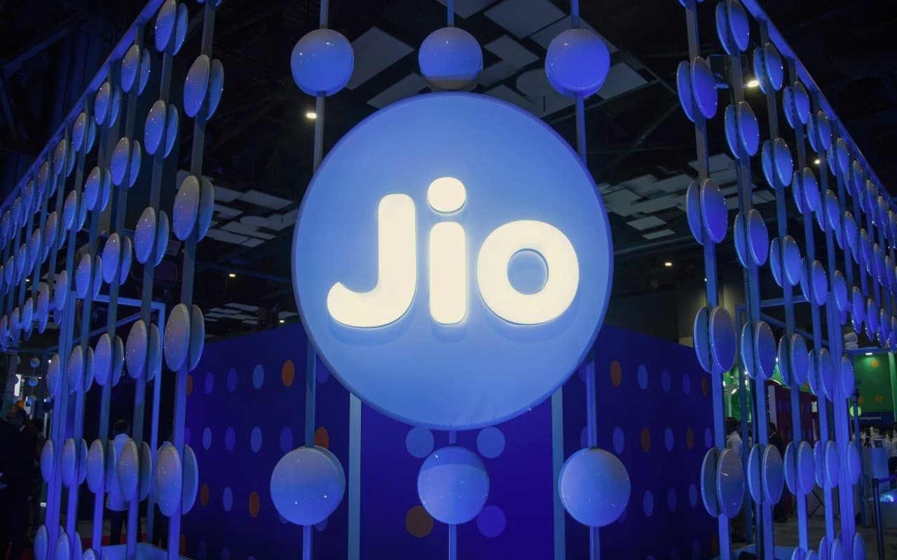 Reliance Jio: जियो की 5जी कनेक्टिविटी अब देशभर में उपलब्ध, इंटरनेट की स्पीड होगी तेज, ब्रॉडबैंड भी होगा बेहतर