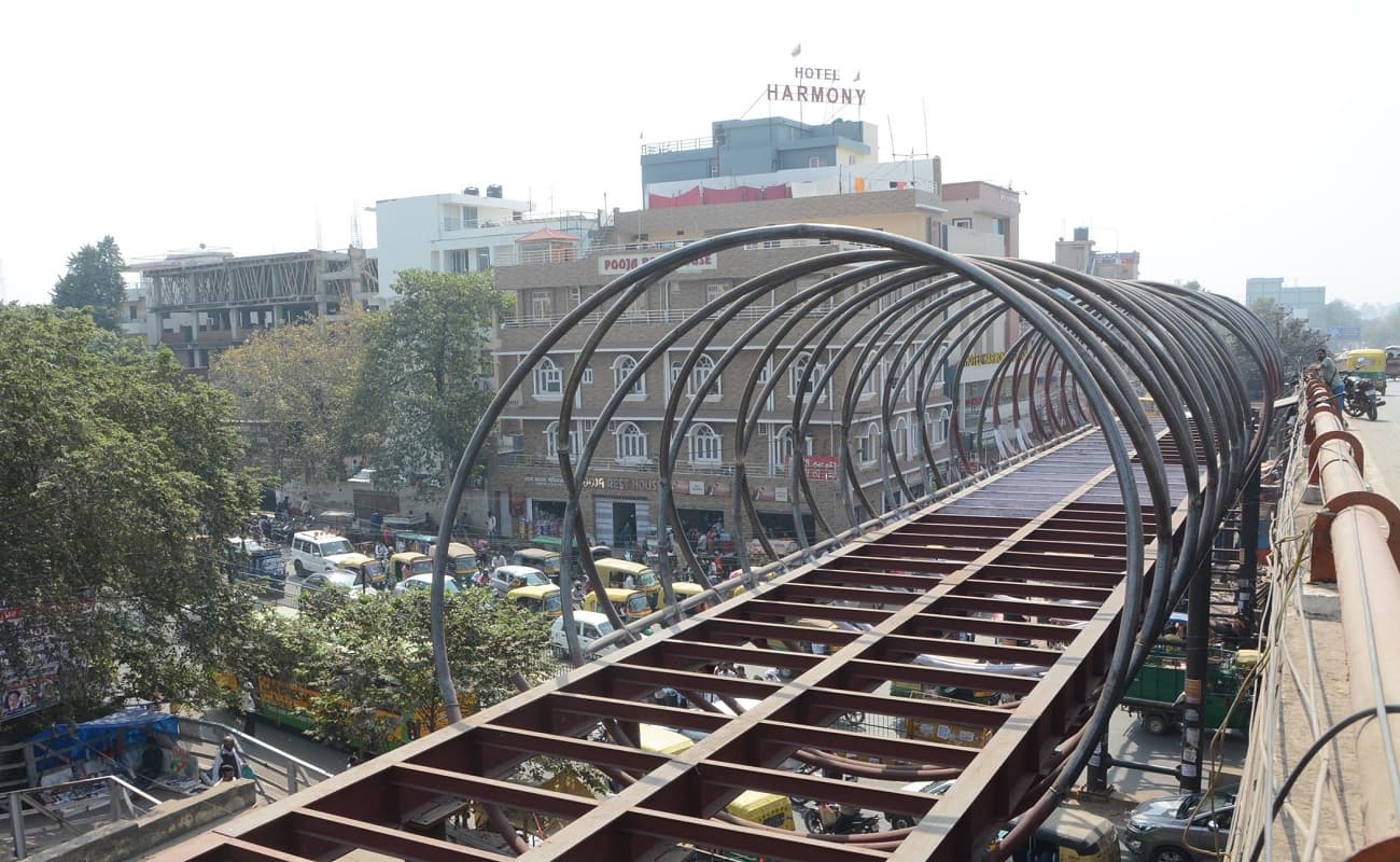 Patna : राजेंद्र नगर टर्मिनल के पास फुट ओवरब्रिज मार्च अंत तक हो जाएगा शुरू, सड़क पार करने में होगी सुविधा