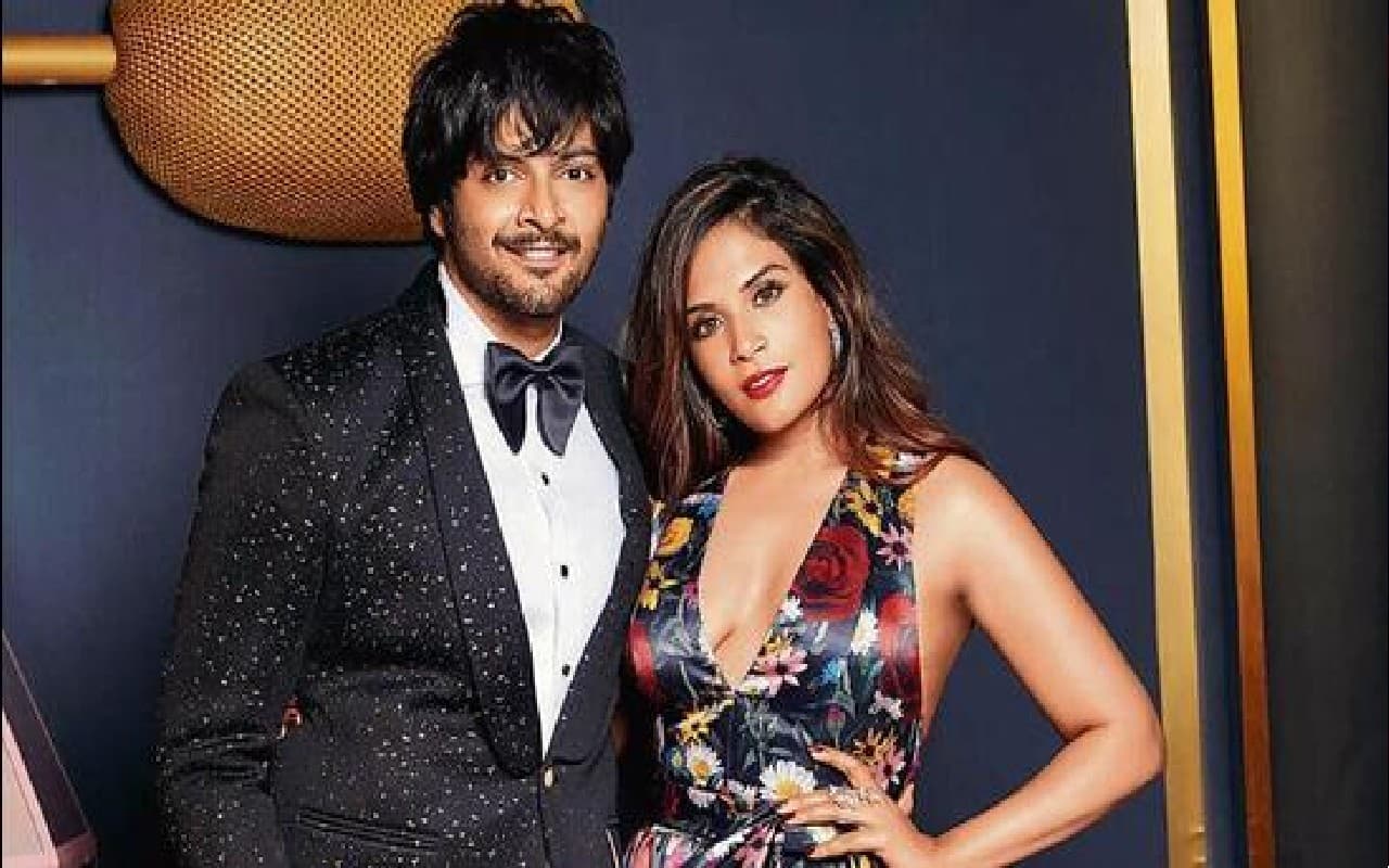 Richa Chadha-Ali Fazal Wedding: ऋचा चड्ढा ने दिखाई अपने हाथों की मेहंदी, देखें कहां है अली फजल का नाम
