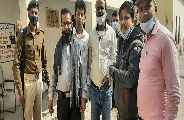 Bihar News : औरंगाबाद में विजिलेंस टीम की बड़ी कार्रवाई, रिश्वत लेते बीसीओ को रंगे हाथों किया गिरफ्तार