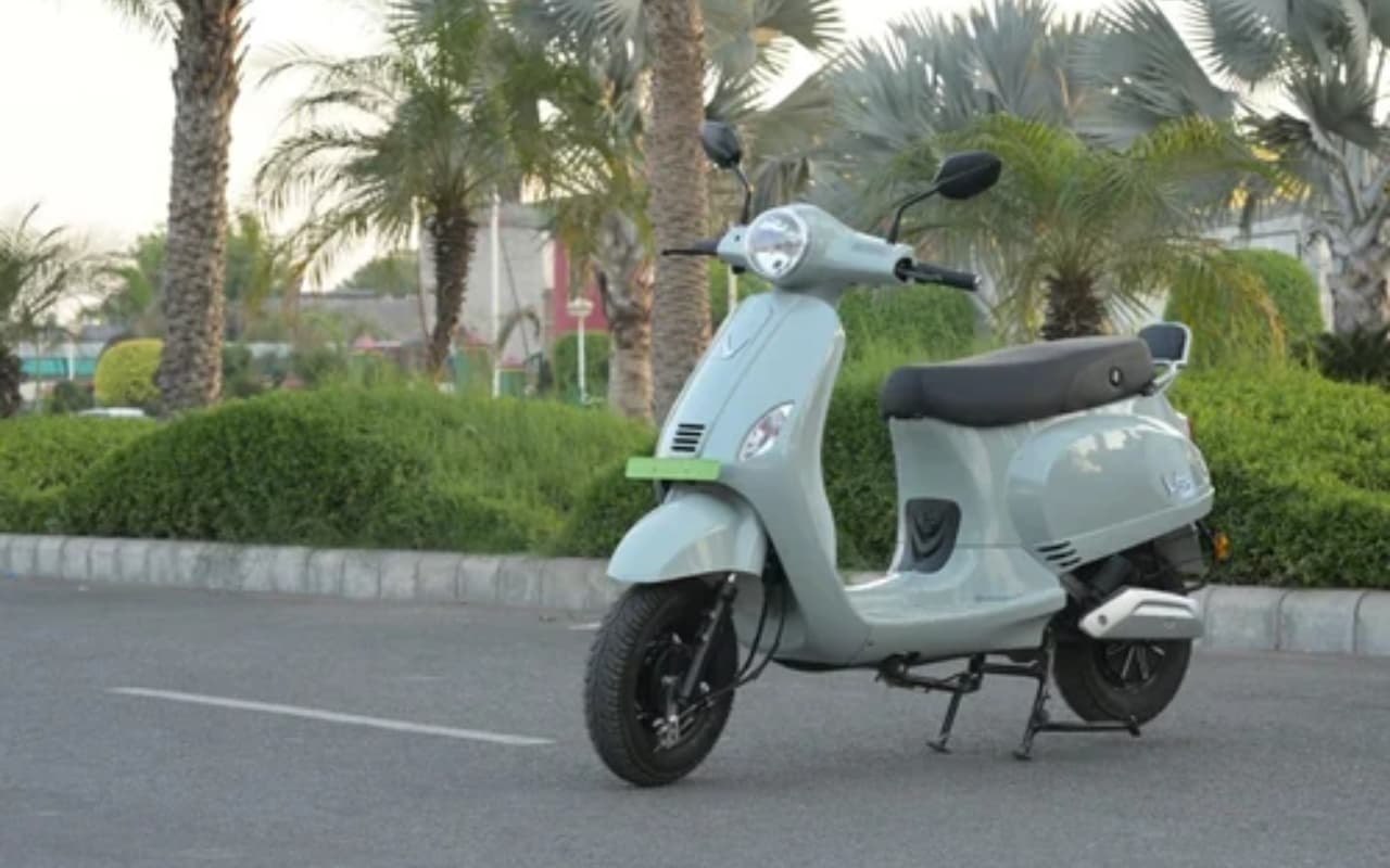 Vegh Automobiles ने 1.25 लाख रुपये में लॉन्च की Vegh S60 इलेक्ट्रिक स्कूटर, टॉप स्पीड 75 किमी प्रति घंटा