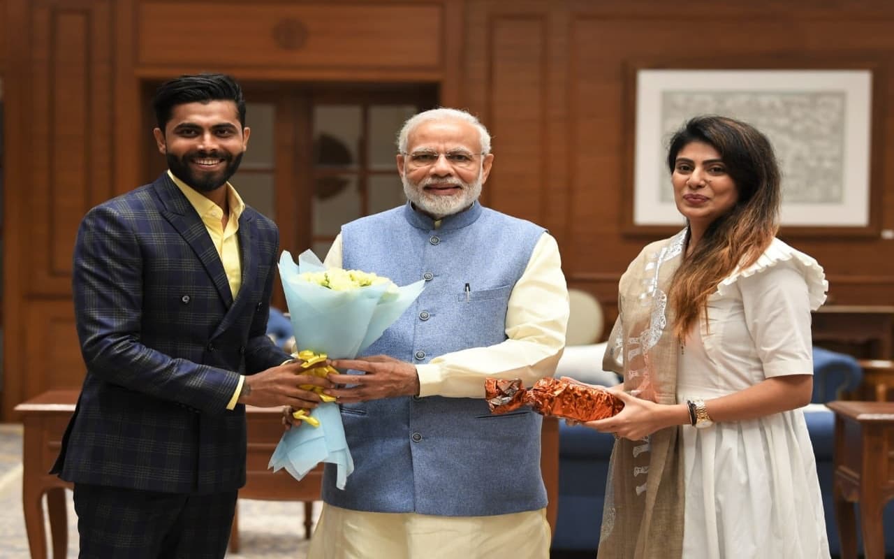 Gujarat Election: गुजरात में चुनाव लड़ेगी रविंद्र जडेजा की पत्नी,  BJP ने जाम नगर नॉर्थ से दिया टिकट