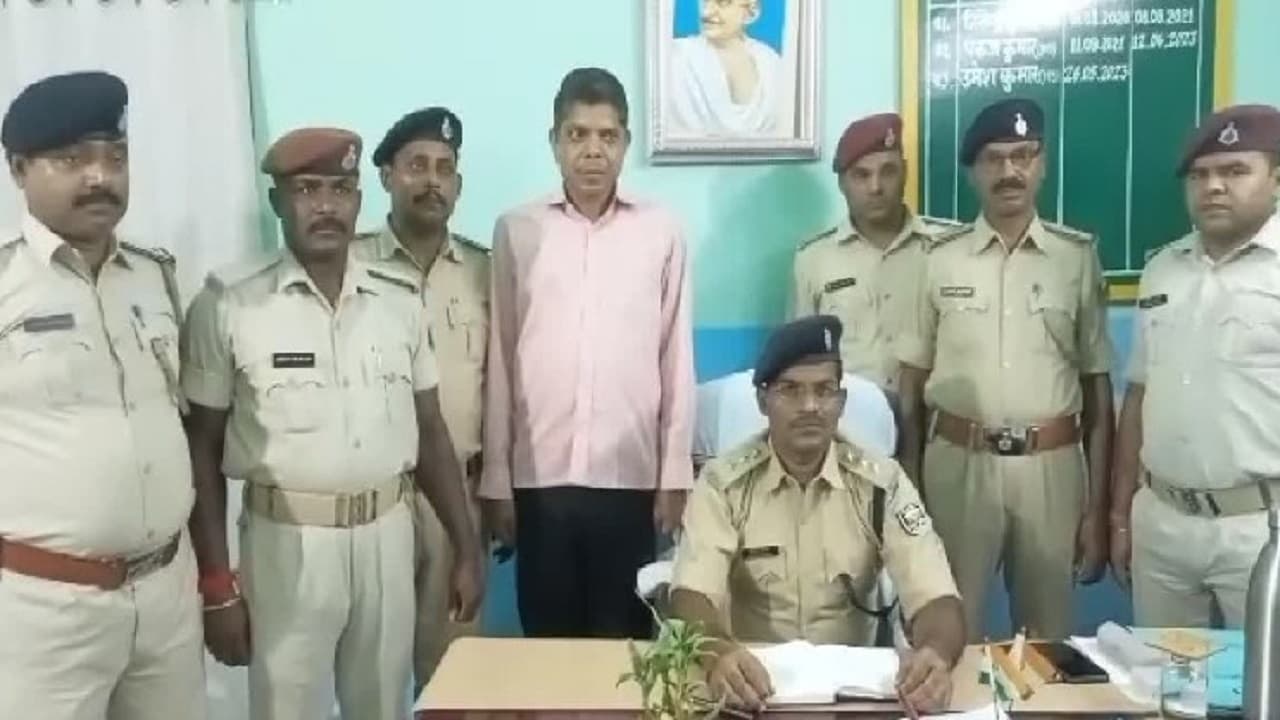 बिहार: रक्सौल स्टेशन को उड़ाने की धमकी देने वाला गिरफ्तार, पहले भी मिल चुकी है पटना जंक्शन को उड़ाने की धमकी