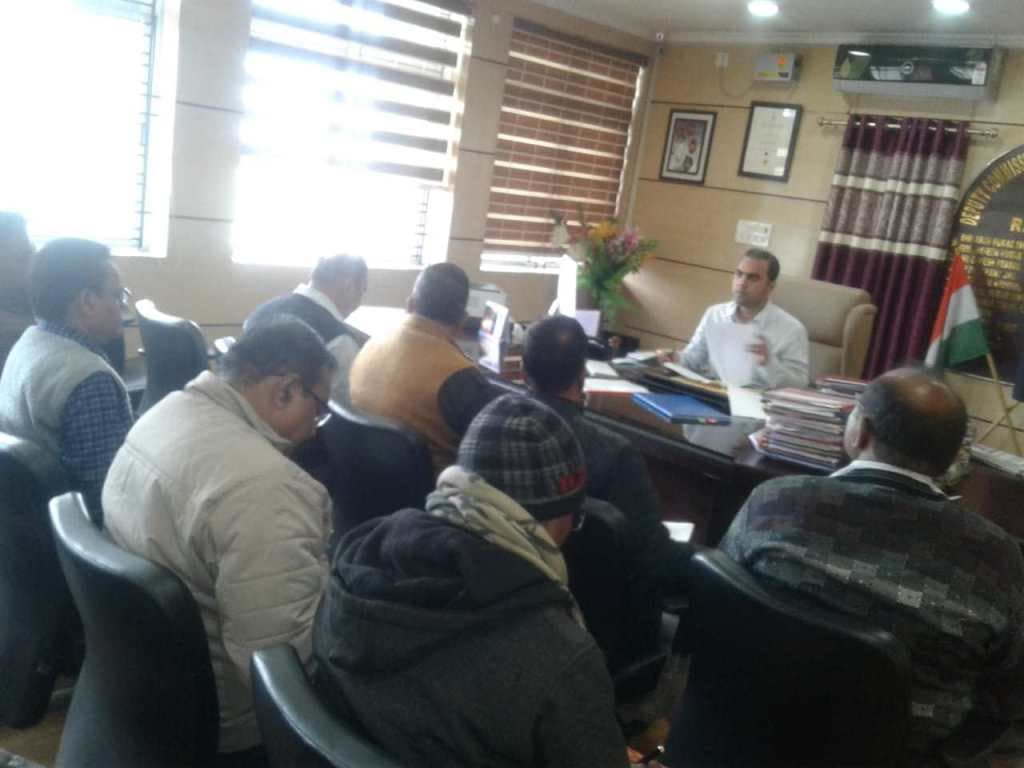 मरीजों के बेहतर स्वास्थ्य के लिए महत्वपूर्ण कदम उठायें : उपायुक्त संदीप सिंह