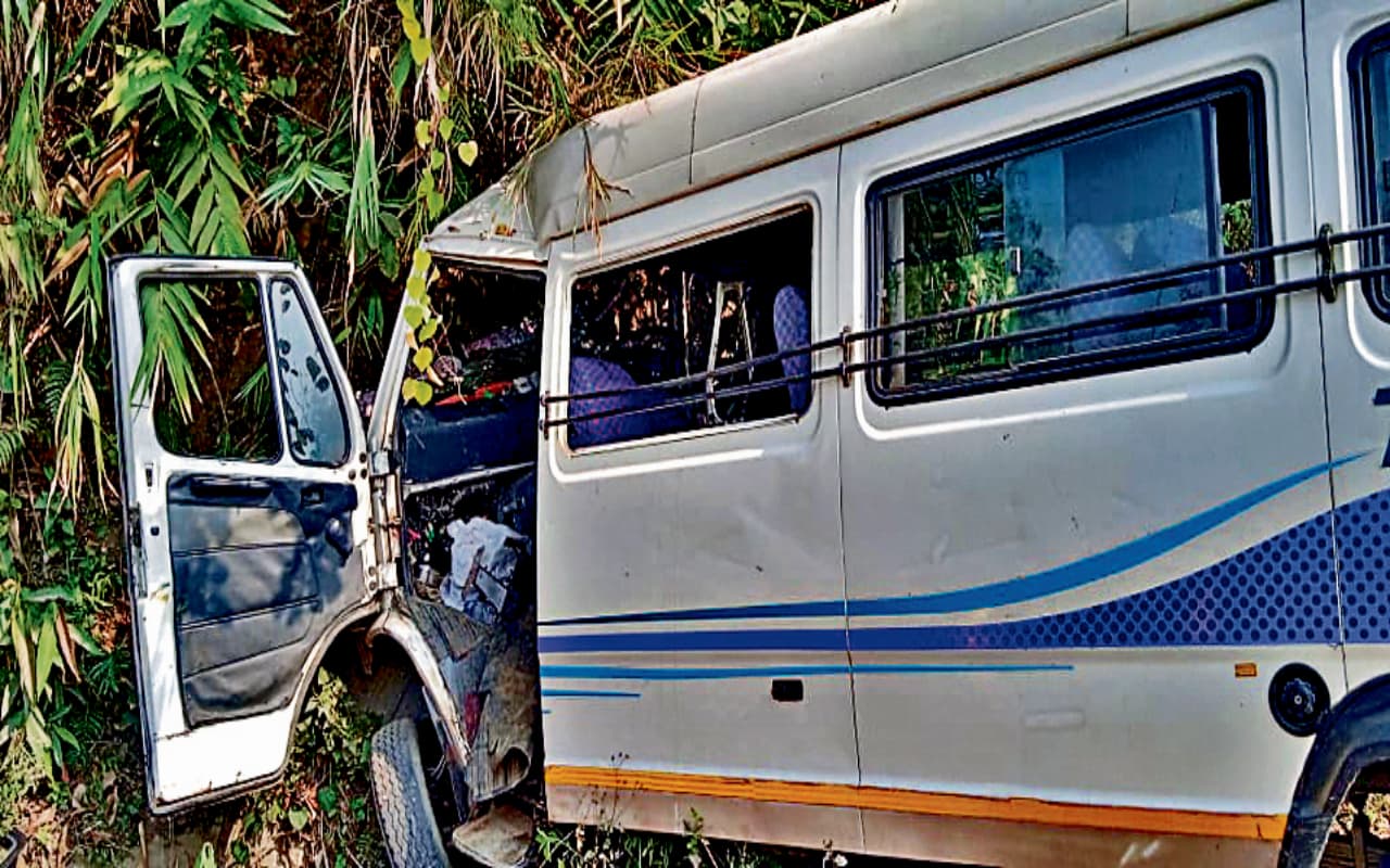 Road Accident: झारखंड से गये IRB जवानों की बस नगालैंड में हुई दुर्घटनाग्रस्त, चालक की मौत, 8 लोग घायल