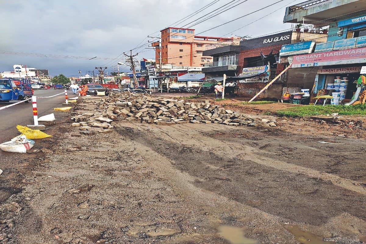 रातू रोड में पेवर ब्लॉक बिछाये जाने के मामले में जांच का निर्देश