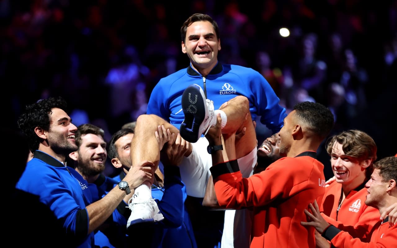 Roger Federer Retirement: रोजर फेडरर ने हार के बाद टेनिस करियर को दी आंसू भरी विदाई, नडाल भी रोए