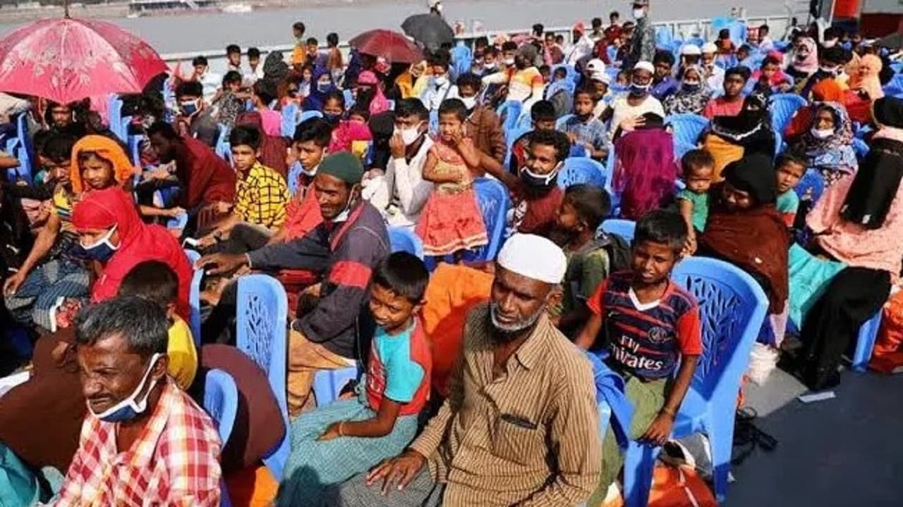 बिहार में रोहिंग्या की संख्या बढ़ी, जानें कौन बनवा रहे हैं इनका आधार कार्ड