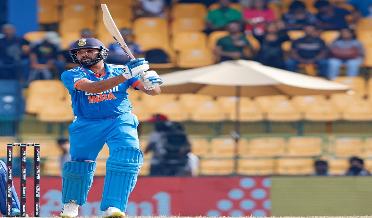 Ind vs Aus Head To Head: ऑस्ट्रेलिया के खिलाफ खूब बोलता है रोहित का बल्ला, जड़ चुके हैं दोहरा शतक, रिकॉर्ड्स