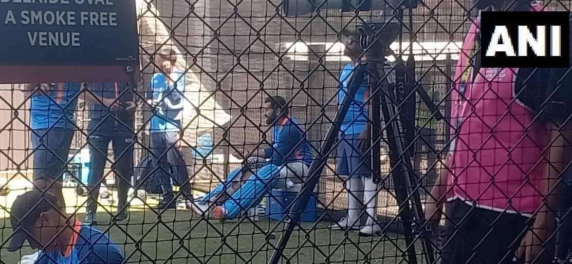 T20 World Cup: इंग्लैंड के खिलाफ सेमी फाइनल से पहले चोटिल हुए रोहित शर्मा, प्रैक्टिस के दौरान लगी गेंद
