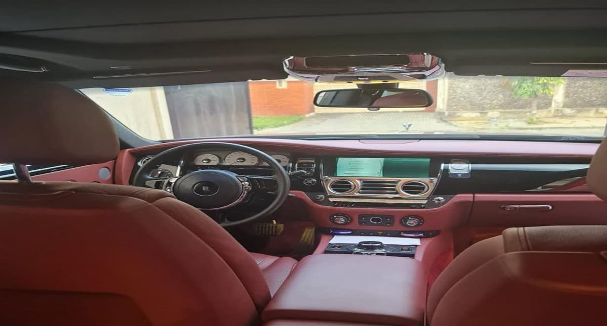 मुकेश अंबानी ने खरीदी 13.14 करोड़ रुपये की  कार, ये है खासियत...