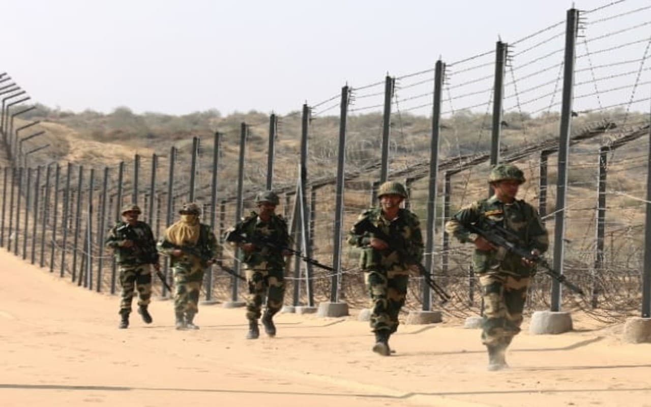 BSF Recruitment 2023: बीएसएफ में हेड कांस्टेबल के 247 पदों पर निकली बंपर भर्ती, ऐसे करें आवेदन