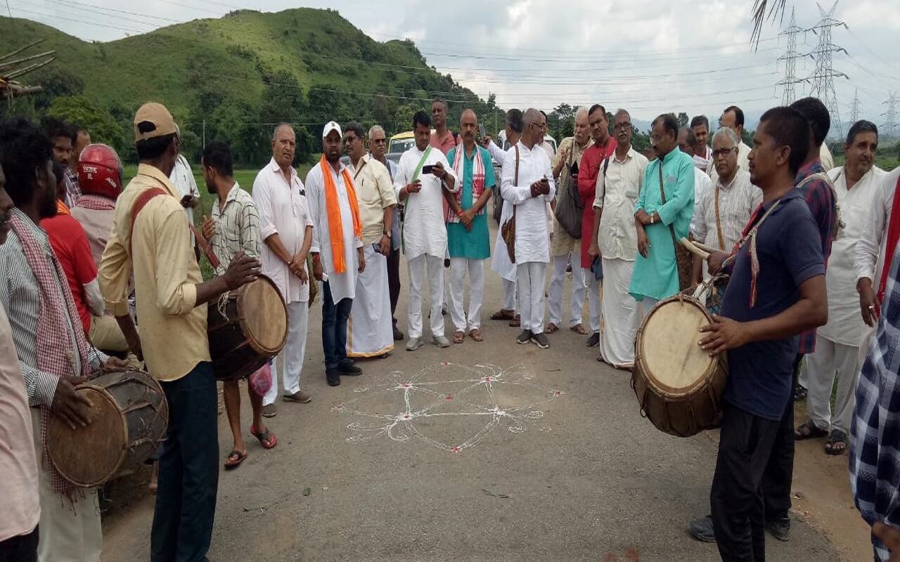 RSS के अखिल भारतीय प्रांत संयोजकों ने गांवों का किया भ्रमण, आदिम जनजाति बिरहोर की देखी जीवन पद्धति