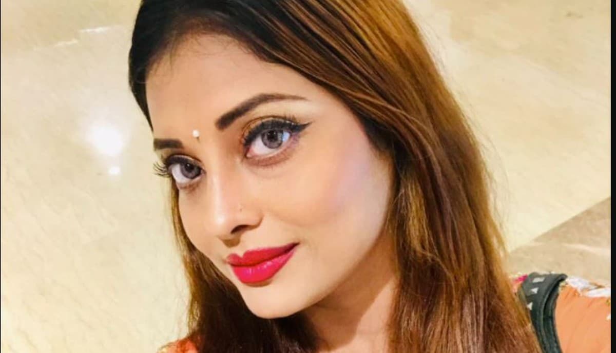 रूपा दत्ता पॉकेटमारी के आरोप में गिरफ्तार, इस वजह से पुलिस को हुआ शक, पर्स से बरामद हुए 75 हजार रूपये