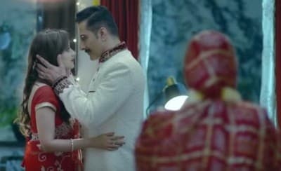 Anupama Spoiler Alert : पति वनराज और काव्या को बेडरूम में साथ देखकर अनुपमा का हुआ ये हाल, आने वाला है नया ट्विस्‍ट!