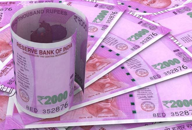 क्या आपका क्रेडिट स्कोर लगातार गिर रहा है, loan moratorium तो नहीं है वजह?
