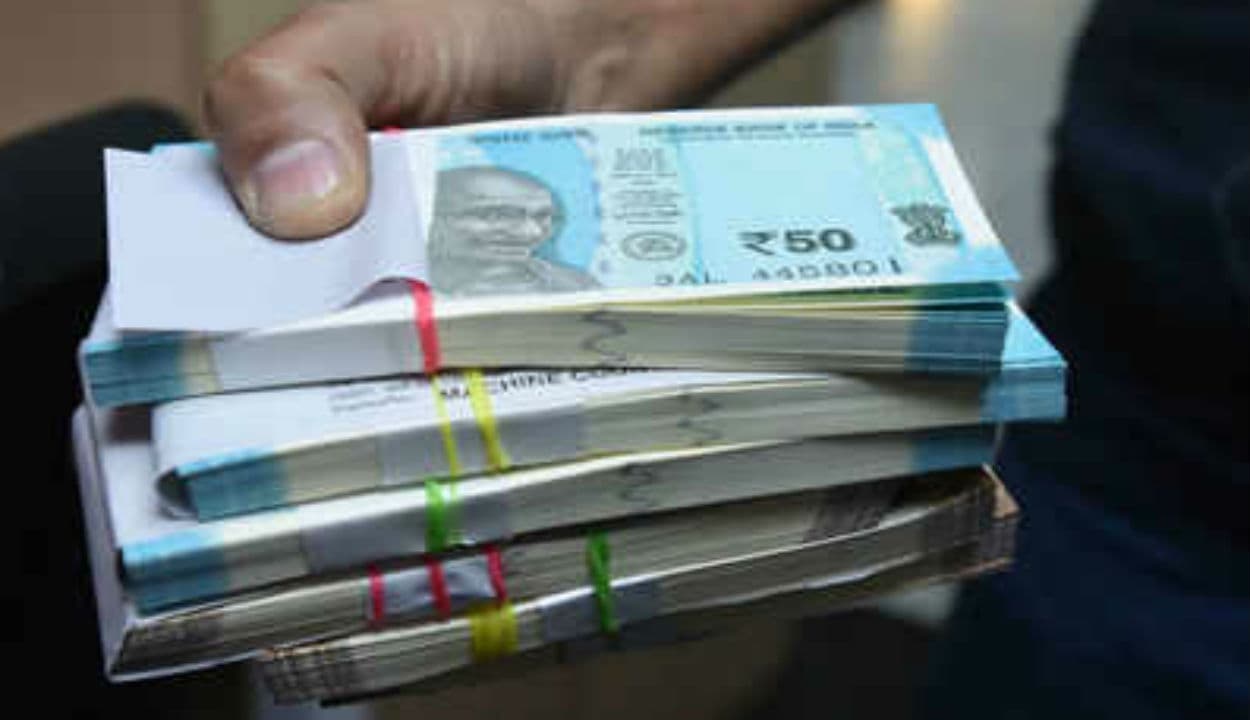 हर माह 42 रुपये निवेश कर पाएं 1000 रुपये पेंशन, अटल पेंशन योजना में सुरक्षा भी और पैसा भी