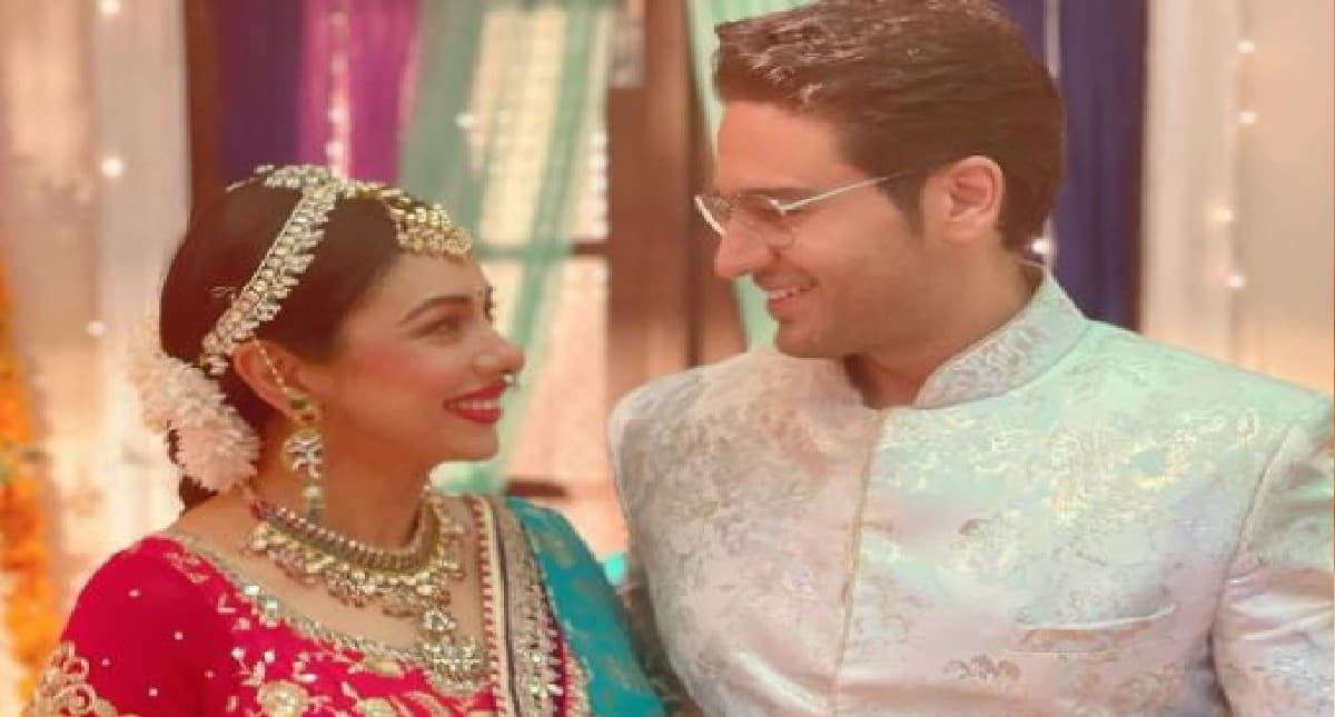 Anupamaa: आखों में आखें डाले एक-दूसरे को देखते नजर आए अनुपमा-अनुज, फैंस बोले- प्यार की गाड़ी जल्दी स्टेशन…