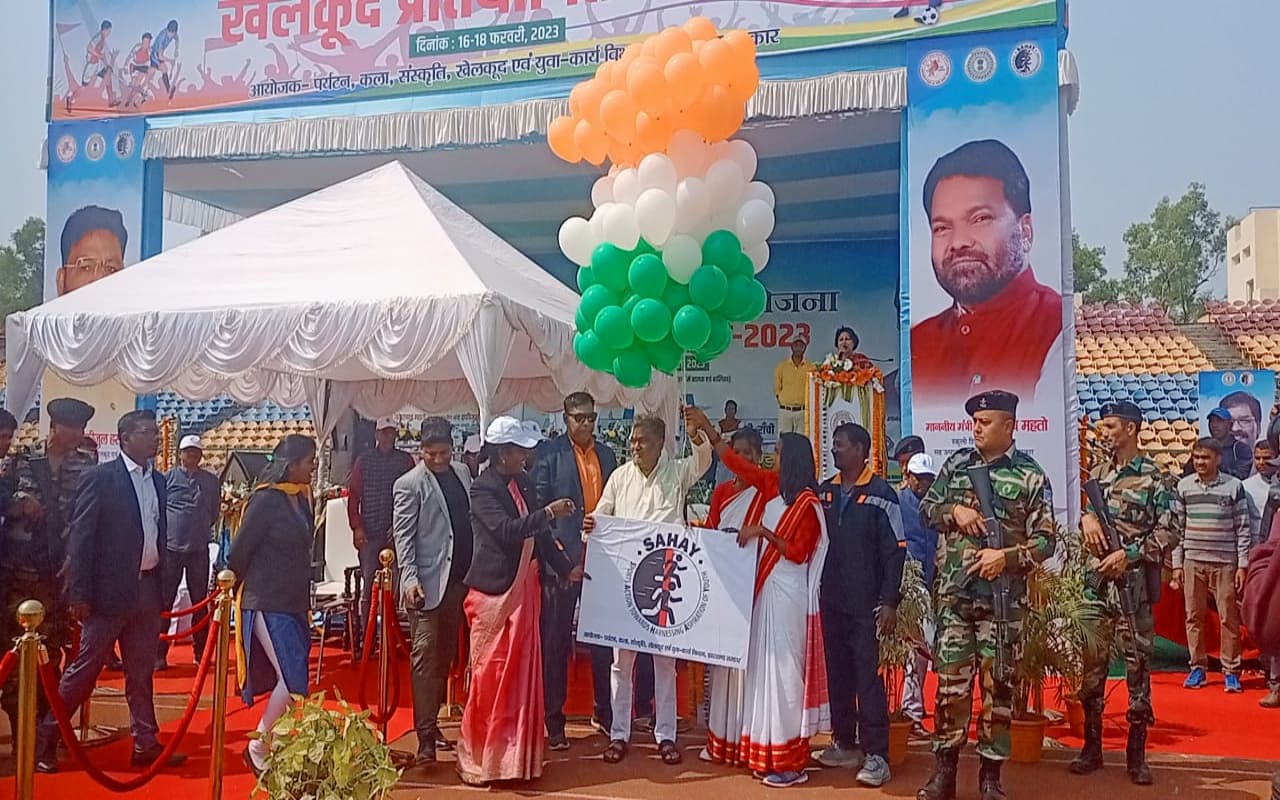 शिक्षा मंत्री जगरनाथ महतो ने किया राज्य स्तरीय SAHAY योजना खेलकूद प्रतियोगिता का शानदार आगाज, देखें तस्वीरें