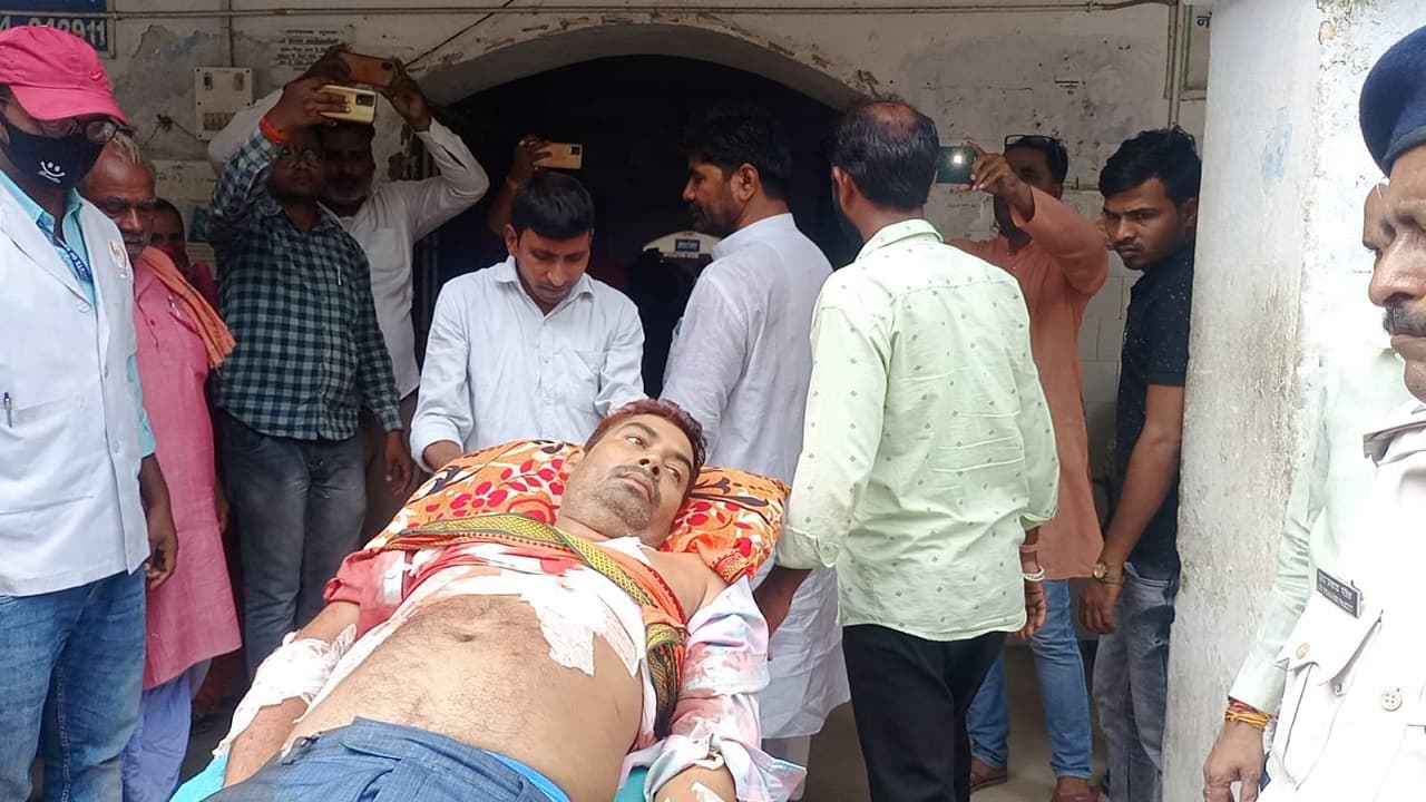 Bihar Crime:सिवान में अपराधी बेलगाम, अंधाधुंध फायरिंग कर बाइक सवार युवक को किया जख्मी, घायल की हालत गंभीर