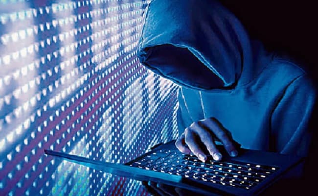 ऑनलाइन यूज्ड बेड बेचते हुए साइबर आपराधियों के चंगुल में फंसा युवक, गंवा बैठा 68 लाख, जानें कैसे