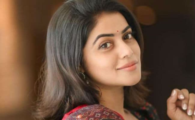 अभिनेत्री शमना कासिम को धमकी देने के आरोप में 4 लोग गिरफ्तार