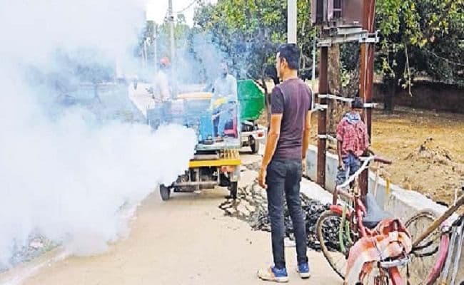 कोरोना पॉजिटिव मिलने के बाद गांव को किया गया सील, सात किमी एरिया बफर जोन घोषित