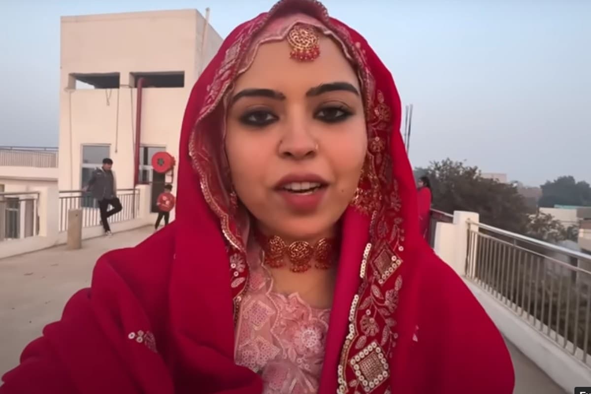 मुंबई के ऐशो-आराम छोड़ मौदाहा में पति खालिद संग रह रही हैं सबा इब्राहिम, देखिये लेटेस्ट ब्लॉग