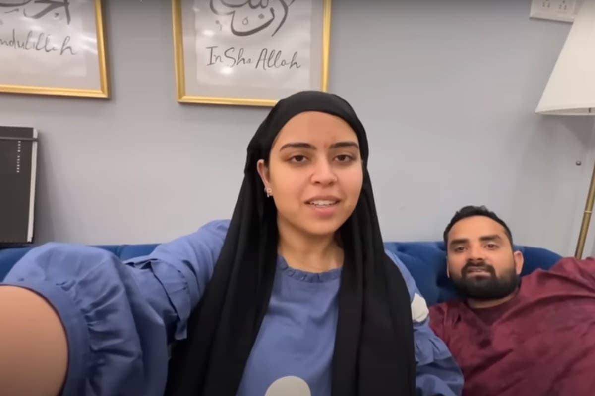 मुंबई में रहते हुए अम्मी से अलग रह रही हैं सबा इब्राहिम, पहली बार किचन में बनाया ये डिश, देखें VIDEO