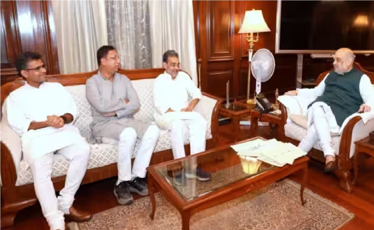 गृह मंत्री अमित शाह से मिले उपेंद्र कुशवाहा, बदलेगा बिहार का सियासी समीकरण?