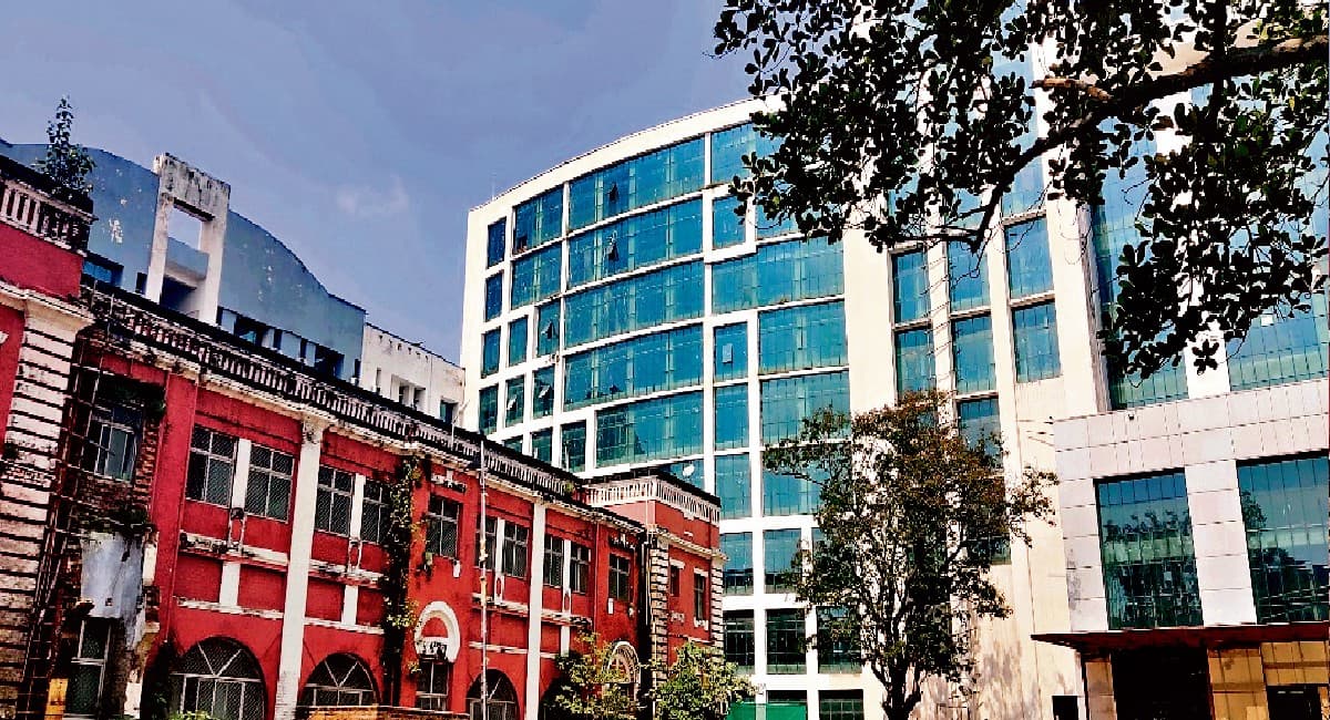 Jharkhand: दो दिन में 10वीं डेडलाइन भी हो जायेगी फेल, अधूरे हैं कई काम, सदर अस्पताल का हैंडओवर मुश्किल