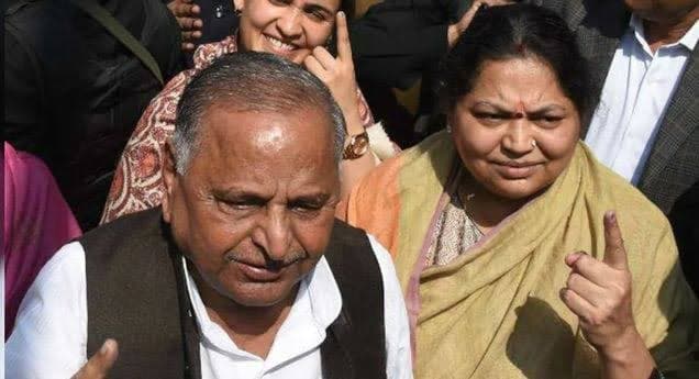 UP News: लखनऊ पहुंचा मुलायम सिंह यादव की पत्नी साधना गुप्ता का पार्थिव शरीर, आज होगा अंतिम संस्कार