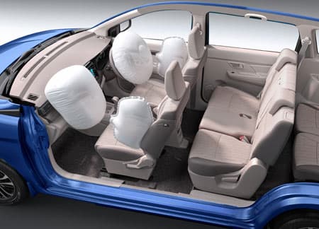Toyota की इस कार की हाई डिमांड से कंपनी हुई परेशान!, बंद करनी पड़ी बुकिंग