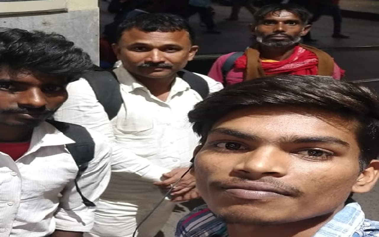 तमिलनाडु में बंधक बने साहिबगंज के 3 मजदूर सकुशल पहुंचे अपने घर, नईम अंसारी का प्रयास आया काम