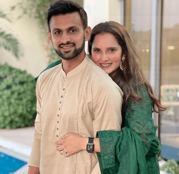 Eid-ul-Fitr 2021: सानिया मिर्जा ने पति शोएब के साथ दुबई में खास अंदाज में सेलिब्रेट किया ईद, फोटो पर साक्षी धौनी ने ऐसा दिया रिएक्शन