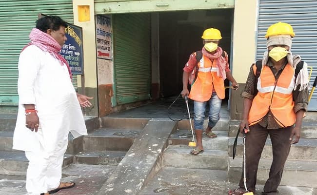 कोरोना पॉजिटिव मिलने पर तीन किमी क्षेत्र में किया जायेगा सैनिटाइज