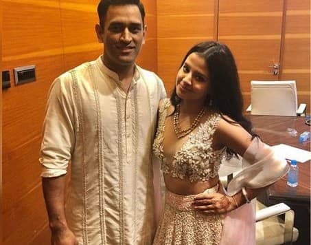 धौनी के घर आया नया मेहमान, पत्नी साक्षी ने वीडियो शेयर कर दी जानकारी धौनी के घर आया नया मेहमान, पत्नी साक्षी ने वीडियो शेयर कर दी जानकारी