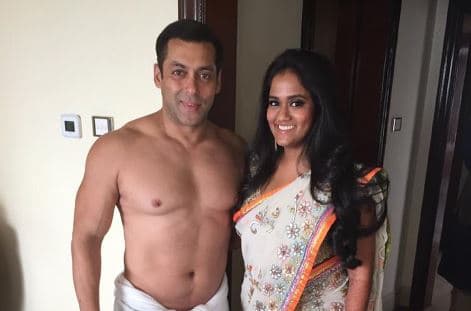 अर्पिता खान ने भाई सलमान की शेयर की अनदेखी तसवीर, शर्टलेस फोटो में काफी हैंडसम दिखे एक्टर