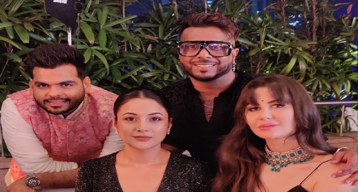 शहनाज गिल ब्लैक ड्रेस में दिखी बेहद ग्लैमरस, दोस्त की सगाई में किया 'झिंगाट' डांस, VIDEO VIRAL