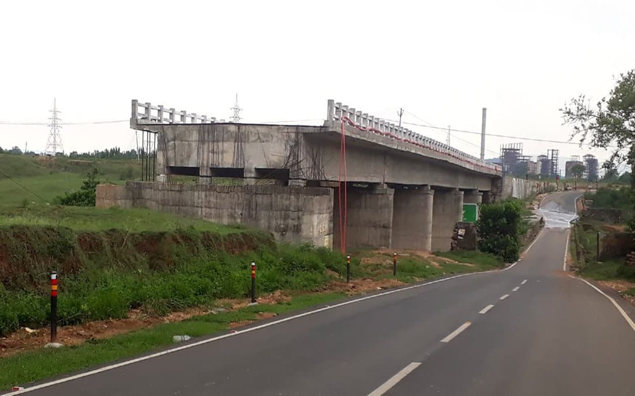 झारखंड : सरायकेला के संजय नदी पुल पर जल्द बनेगा एप्रोच रोड, आने-जाने में लाखों लाेगों को मिलेगी सुविधा
