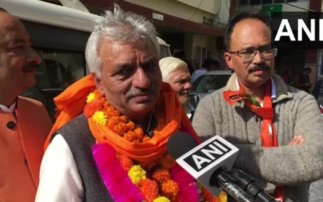 हिमाचल चुनाव 2022: शिमला शहरी सीट से संजय सूद ने किया नामांकन, जानें क्यों PM मोदी से हो रही है तुलना!