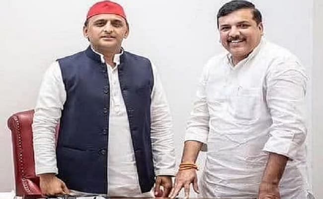 मिशन 2022 : सपा अध्यक्ष अखिलेश यादव से मिले आप सांसद संजय सिंह, यूपी में तेज हुई सियासी सरगर्मी