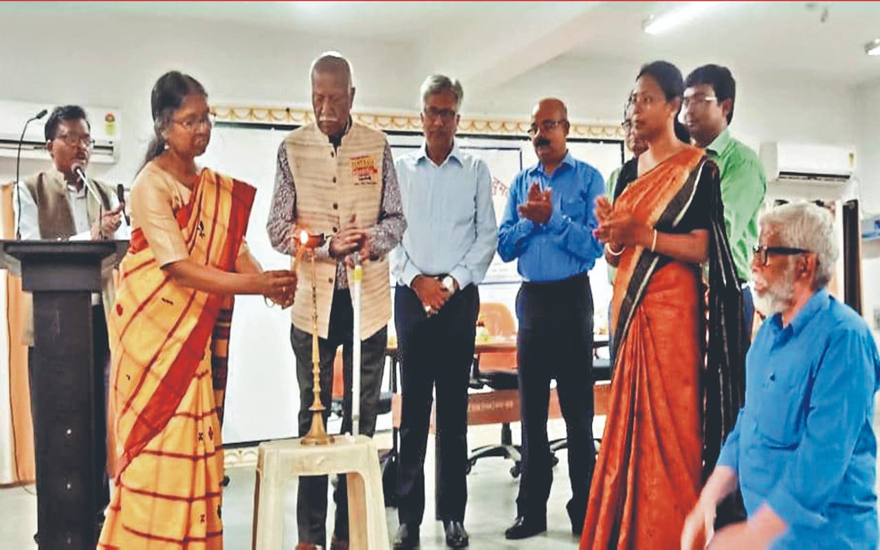 झारखंड के संताल अकादमी में संंताली स्पोकेन कोर्स का हुआ शुभारंभ, भाषा जानने का मिलेगा अवसर