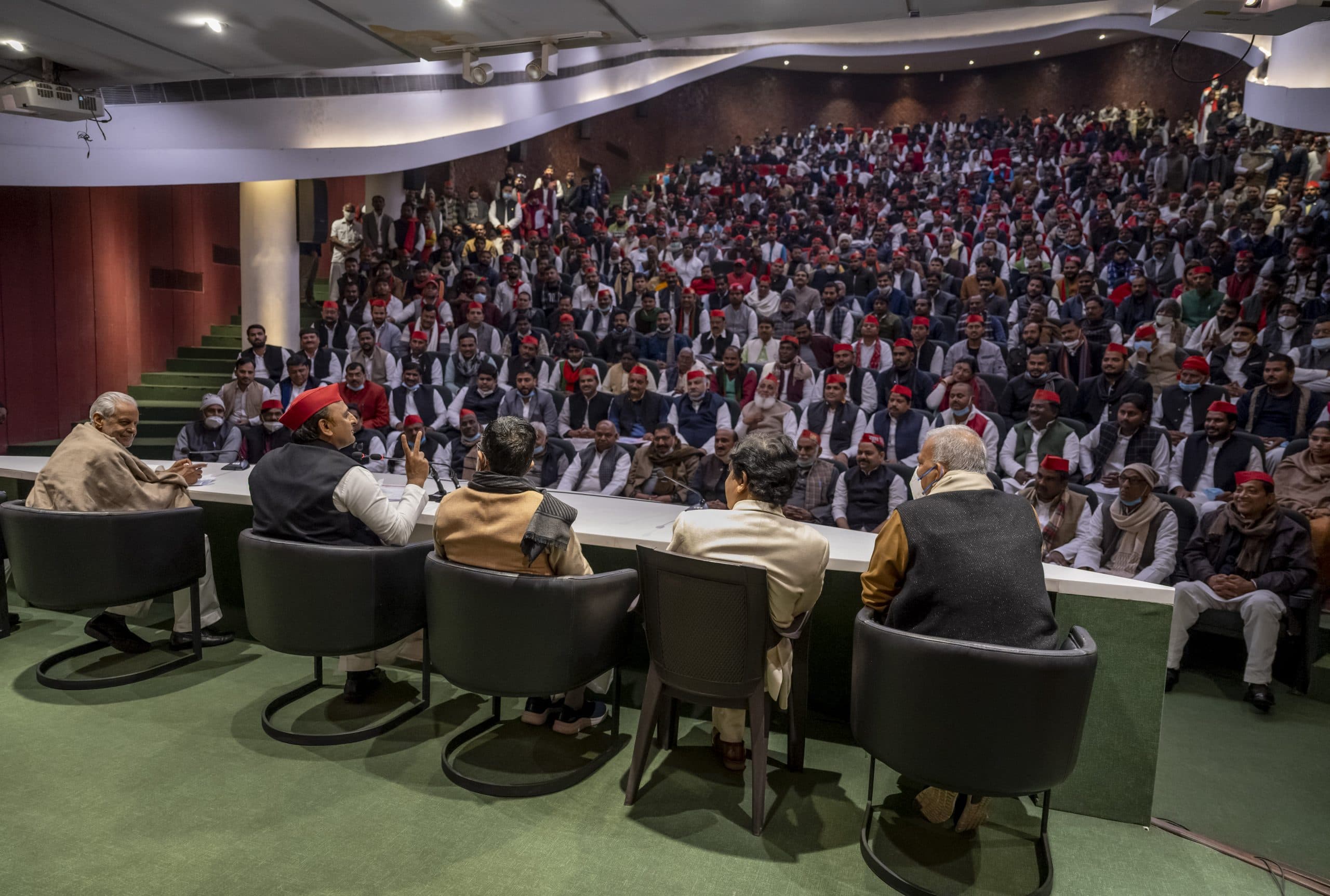 Akhilesh Yadav: समाजवादी विजय रथ के मुकाबले भाजपा के छह रथ नाकाम, प्रदेश कार्यालय में बोले सपा अध्यक्ष